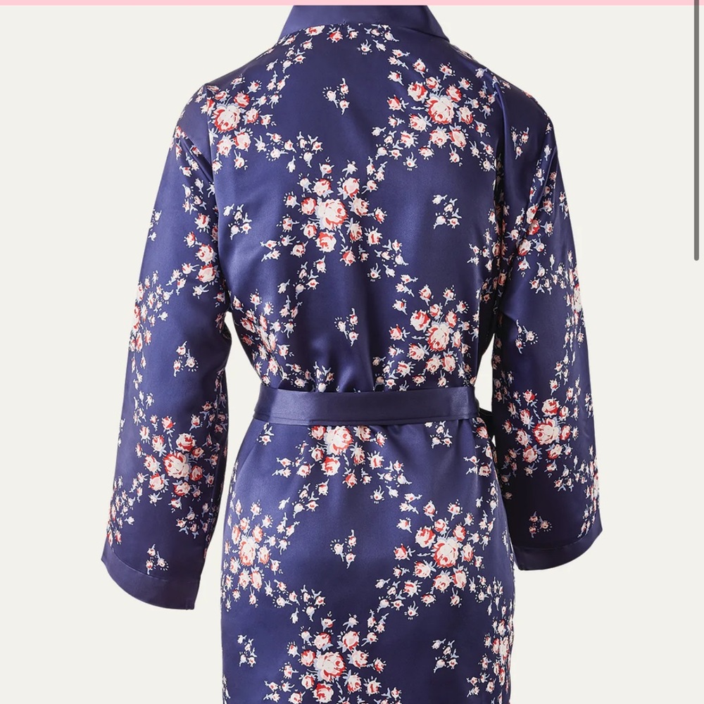 Morgan Lane Robe - Picture 3 of 6